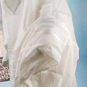 טלית 100% צמר תשבץ – פסים זהב - 504