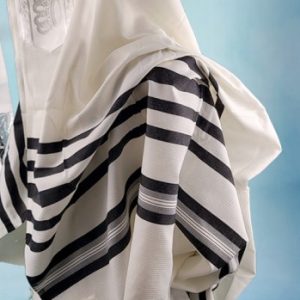 טלית 100% צמר תשבץ – פסים שחורים - 501