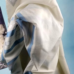 טלית צמר פאר הקודש פסים בצבע תכלת, לא מחליקה - 267